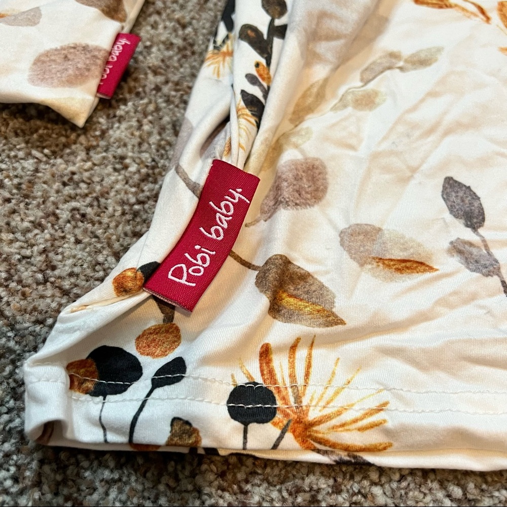 Multi-Use Nursing Cover - Picture 4 of 5